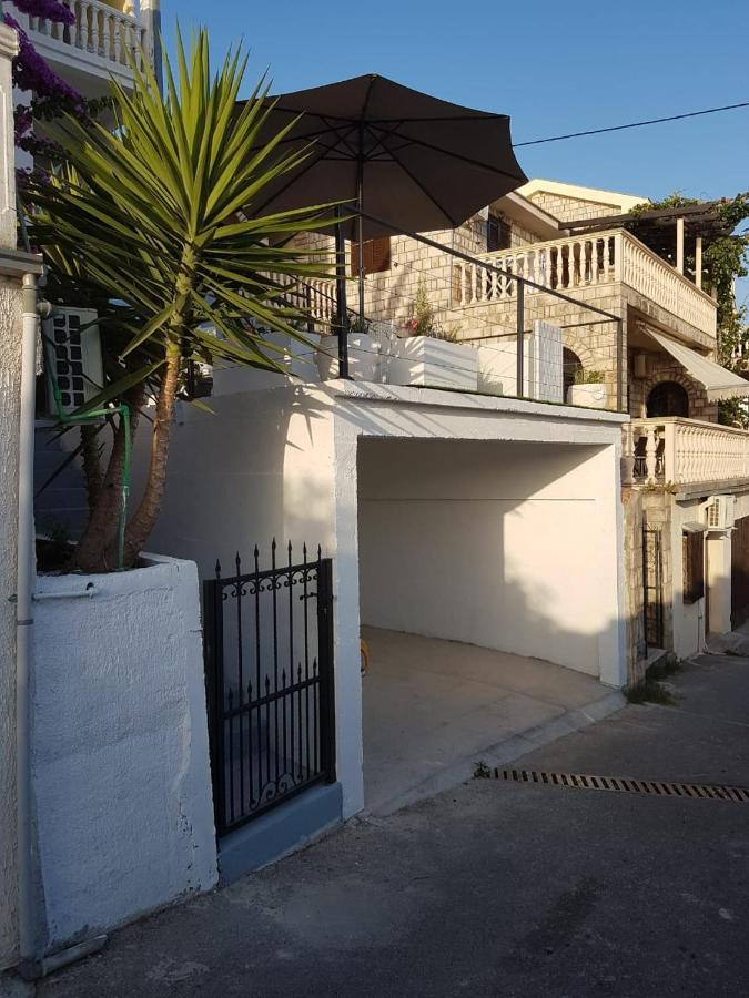 Ferienwohnung Waterfront Townhouse Sunset View With Garage Bigovo Exterior foto